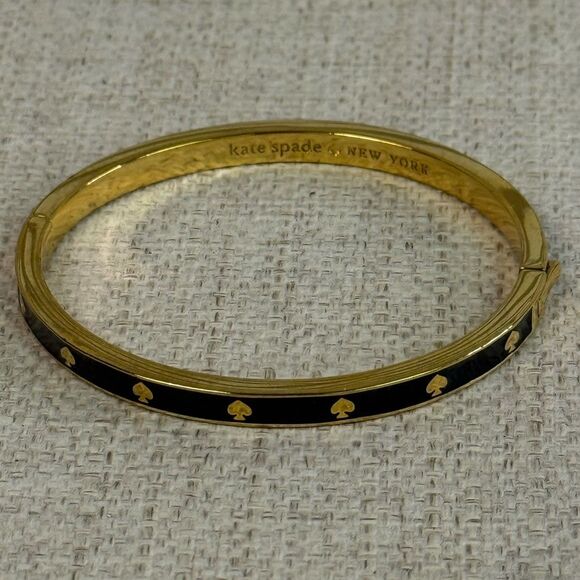 Kate Spade Spot The Spade Black & Gold Enamel Hinged Bracelet - Picture 3 of 6